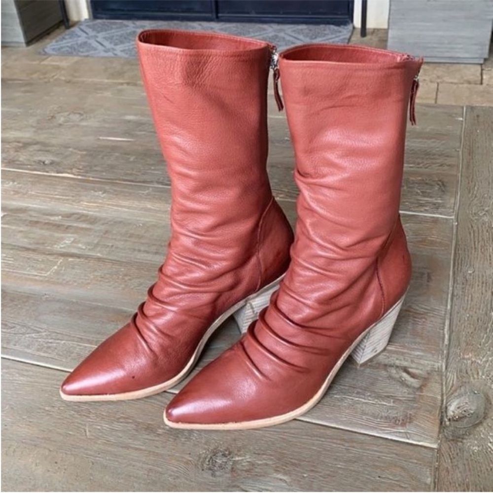 New Silent D Mikette Leather Slouchy Calf Boots Wine US 6.5
